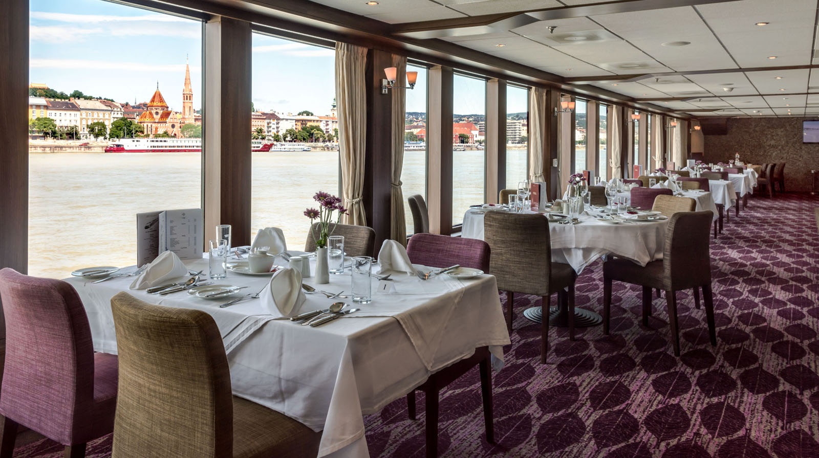 MS SERENADE 2 CRUCEROS CATAI CRUCEROS DANUBIO CRUCEROS FLUVIALES CATAI DANUBE RIVER CRUISES DANUBE CRUISES #CATAI #CrucerosDanubio #CrucerosFluviales #MSSerenade2 #CrucerosViena #CrucerosPassau #CrucerosBudapest #CrucerosBratislava #Viena #Passau #Melk #Bratislava #CrucerosMelk #Budapest #Danubio #Danube #DanubeCruises #Creuers #Bidaiak #Cruceros #CrucerosFluviales #Vacaciones #TerceraEdad #VacacionesTerceraEdad #CrucerosCatai #CATAIcruises #CATAItravel #ViajesCATAI
